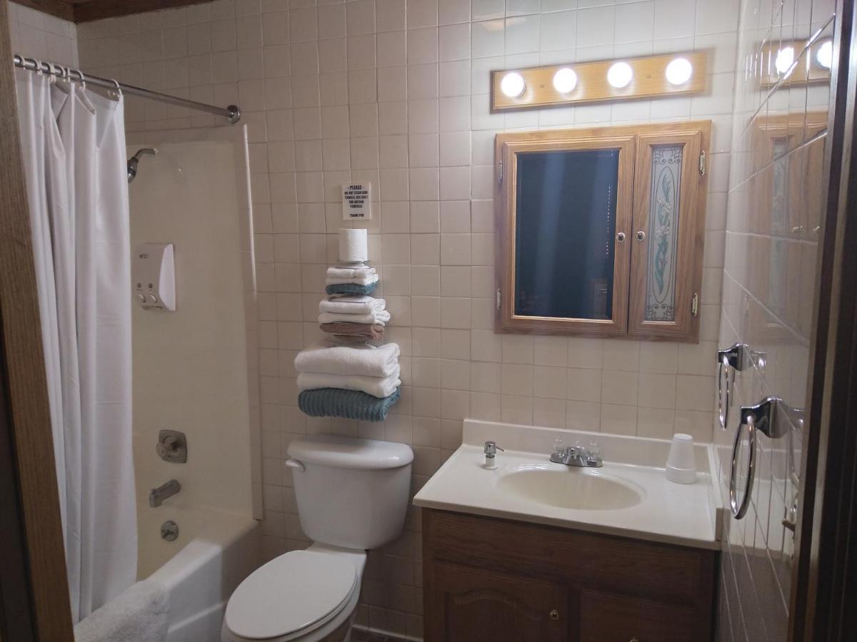 Comfort Zone Inn Rothsay Екстер'єр фото